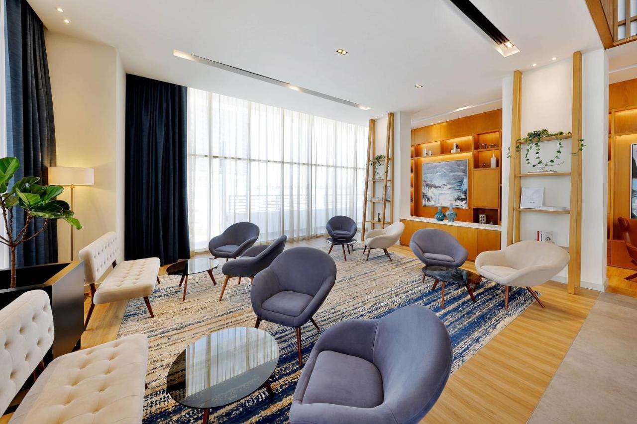 Residence Inn By Marriott Al Jaddaf Дубай Екстериор снимка